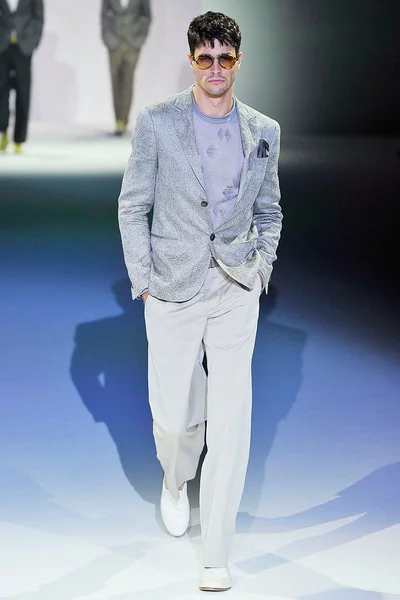 Look 30